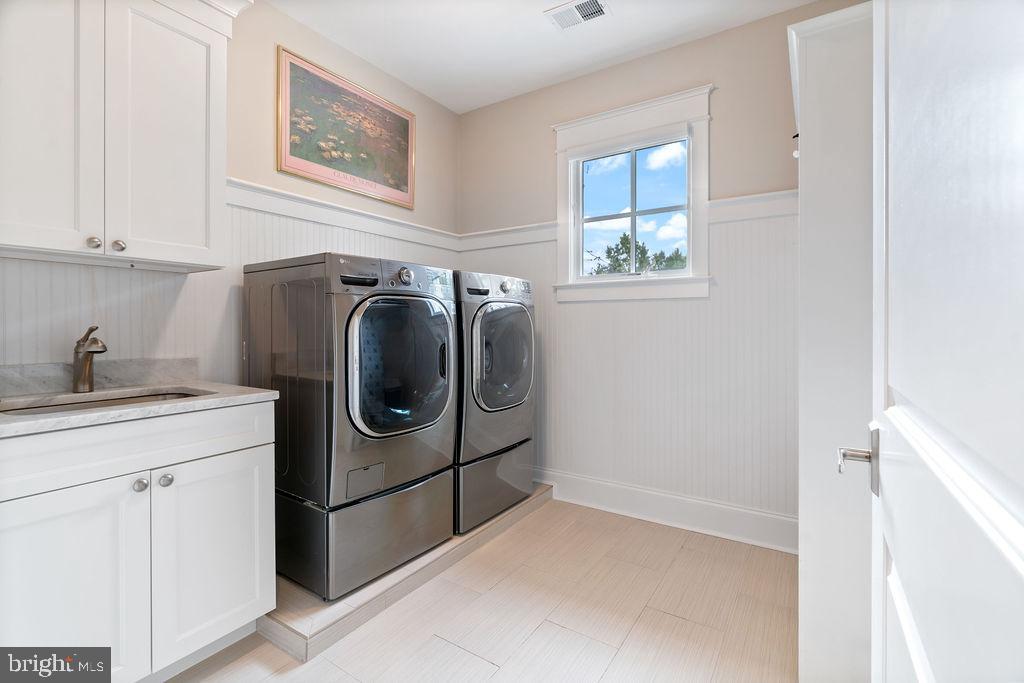 CHURCHILL - Residential