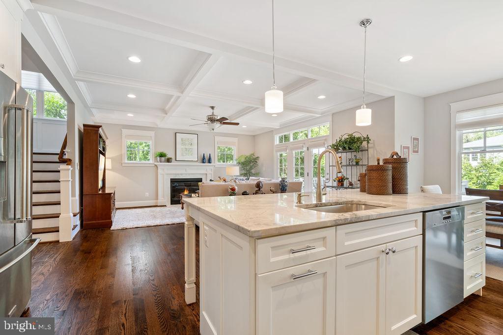 CHURCHILL - Residential