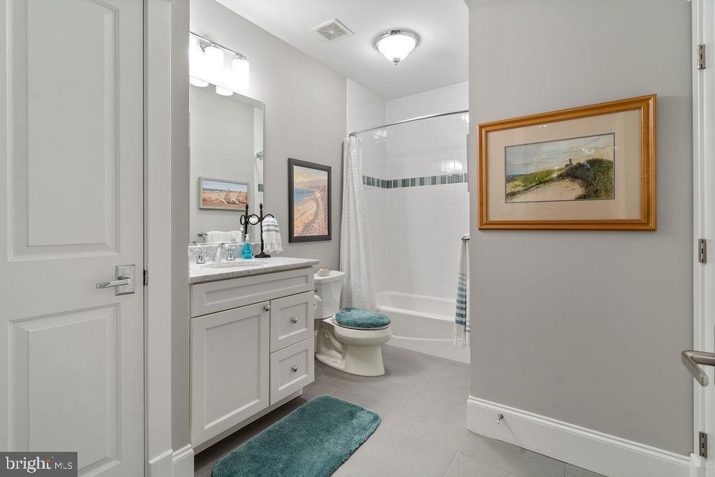 CHURCHILL - Residential