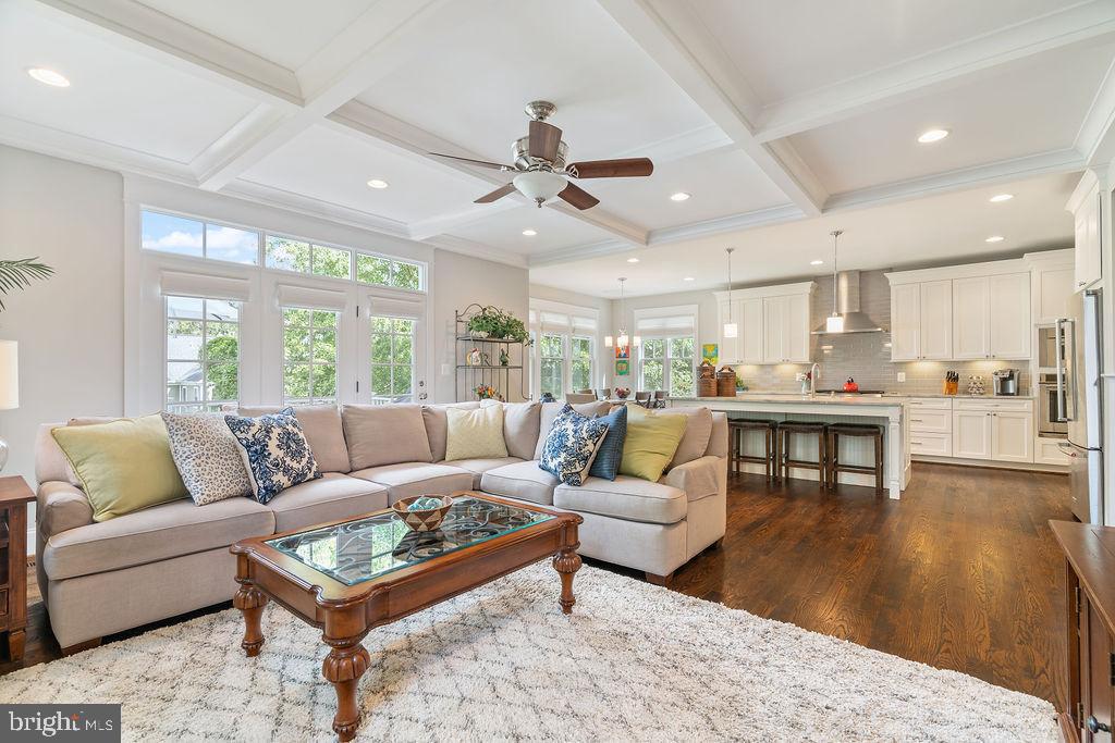 CHURCHILL - Residential