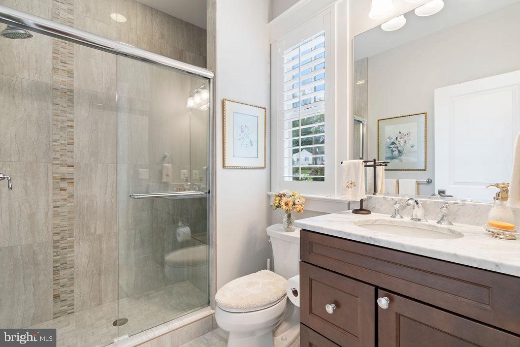 CHURCHILL - Residential