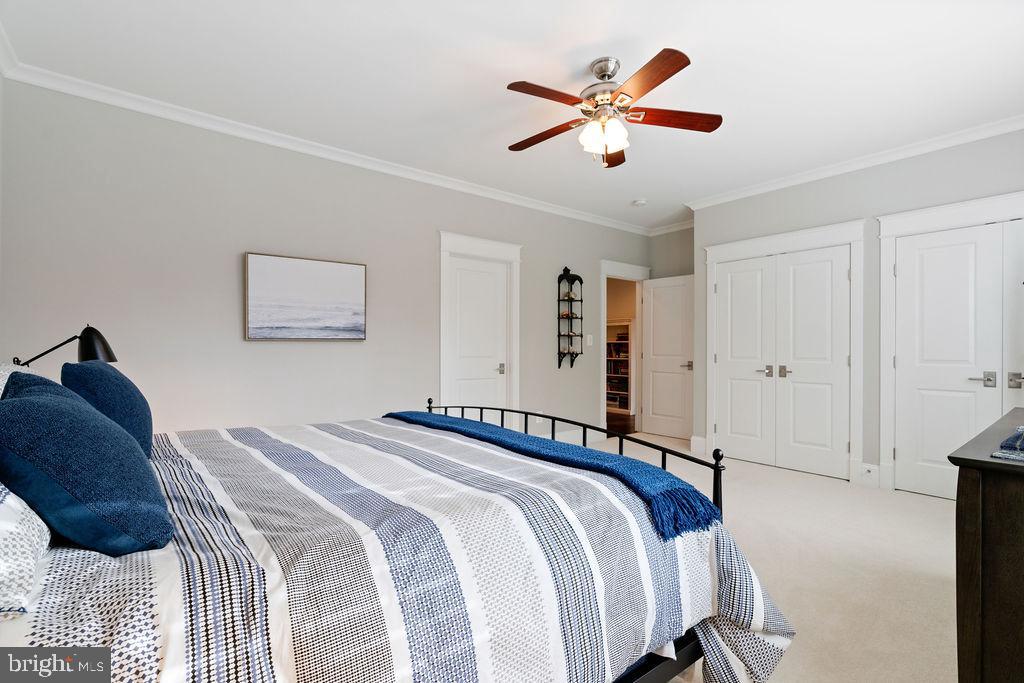 CHURCHILL - Residential