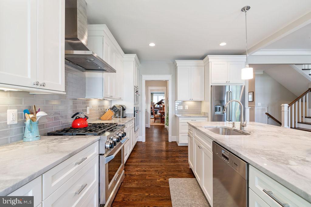 CHURCHILL - Residential