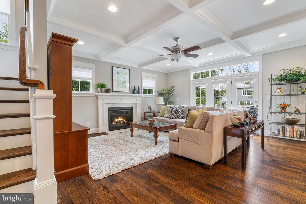 CHURCHILL - Residential