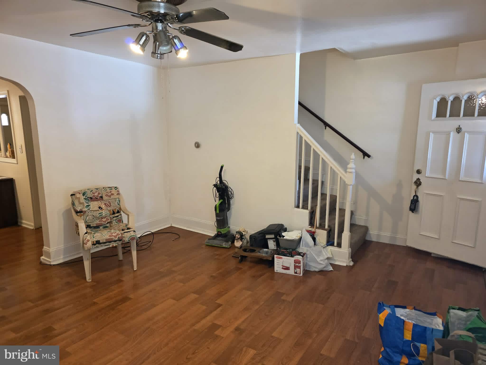 237 W MEADOW ROAD