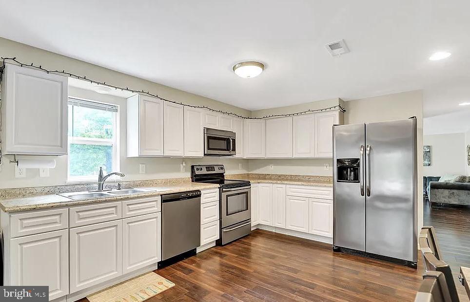 ELKTON - Residential