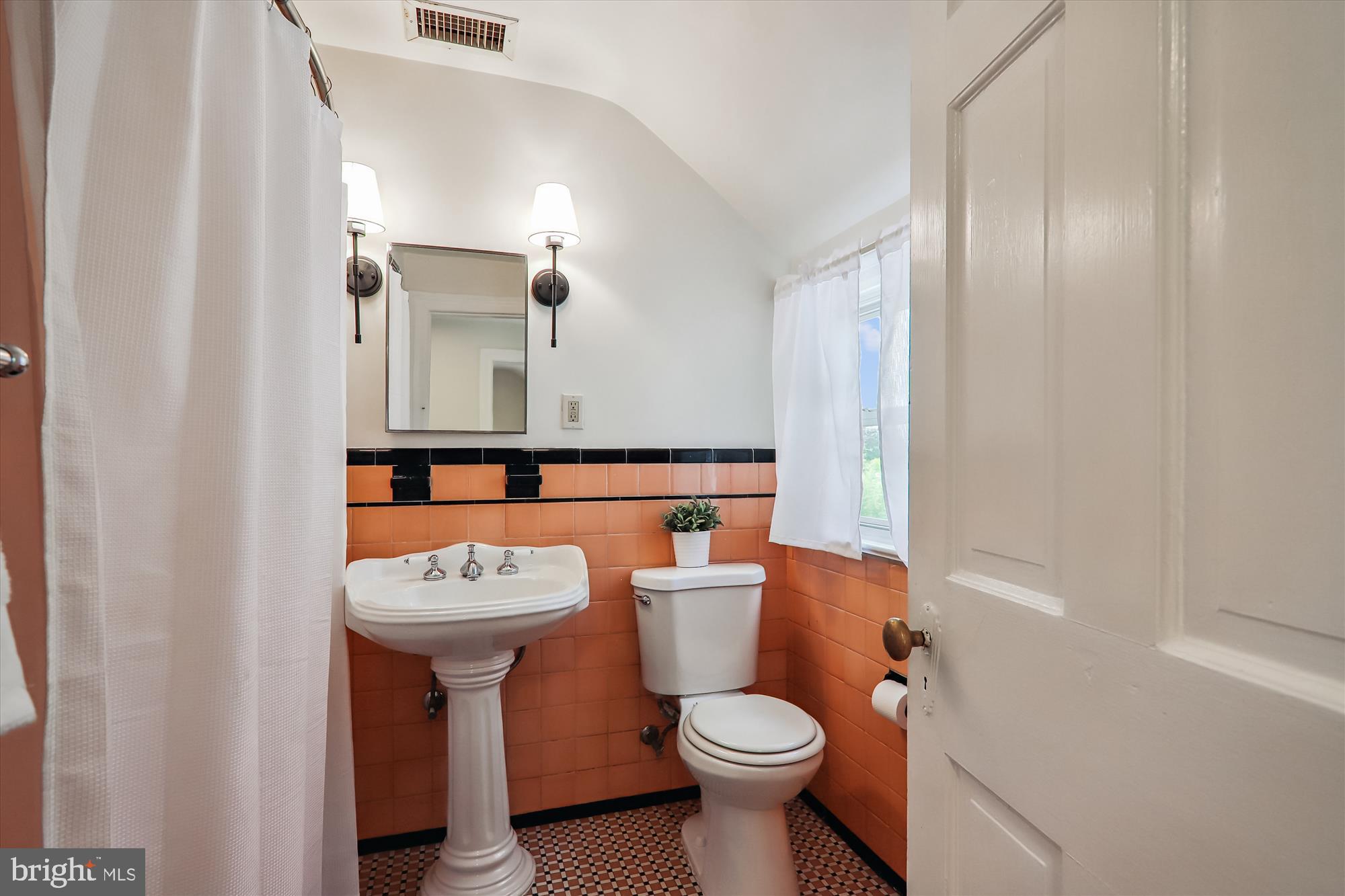 HYATTSVILLE HILLS - Residential