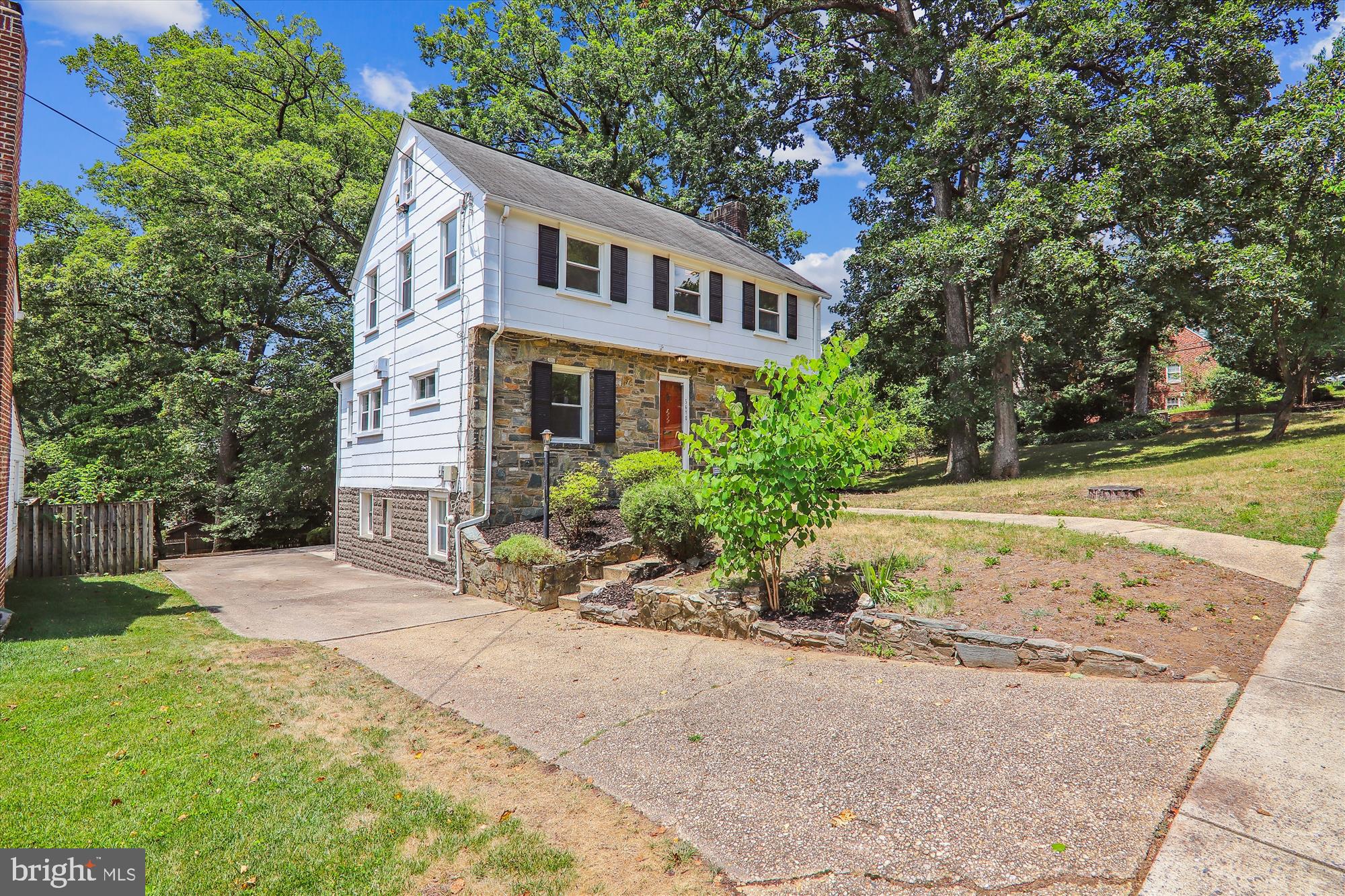 HYATTSVILLE HILLS - Residential