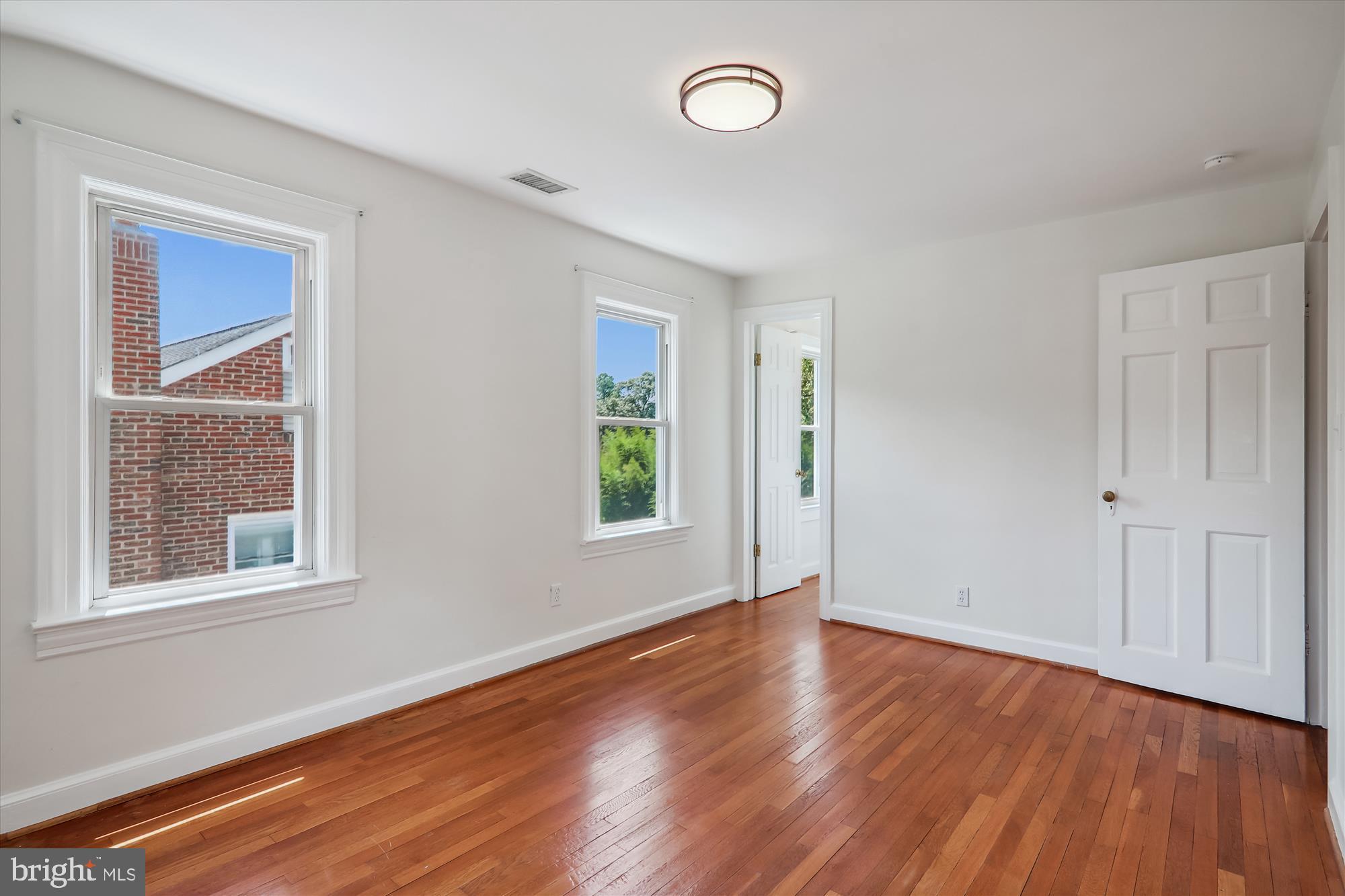 HYATTSVILLE HILLS - Residential