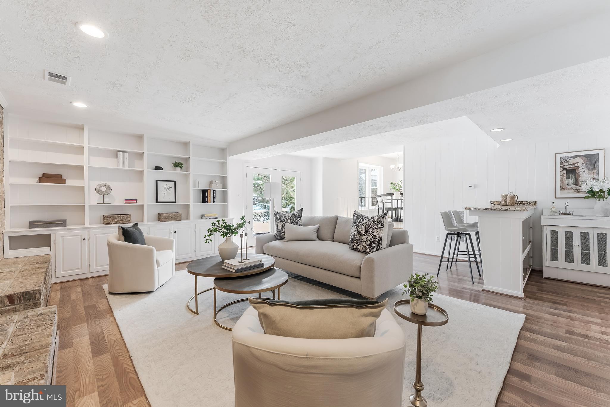 RESTON - Residential