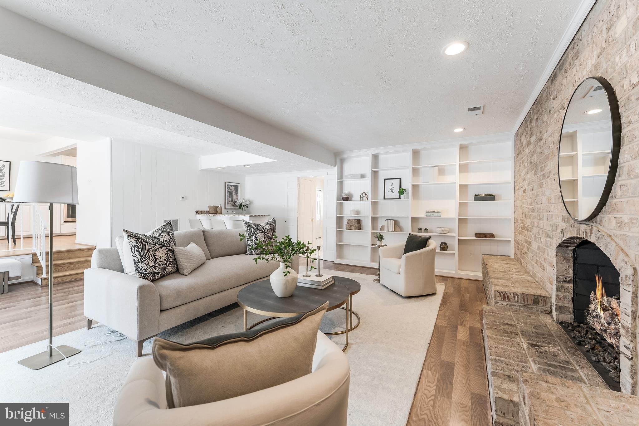 RESTON - Residential