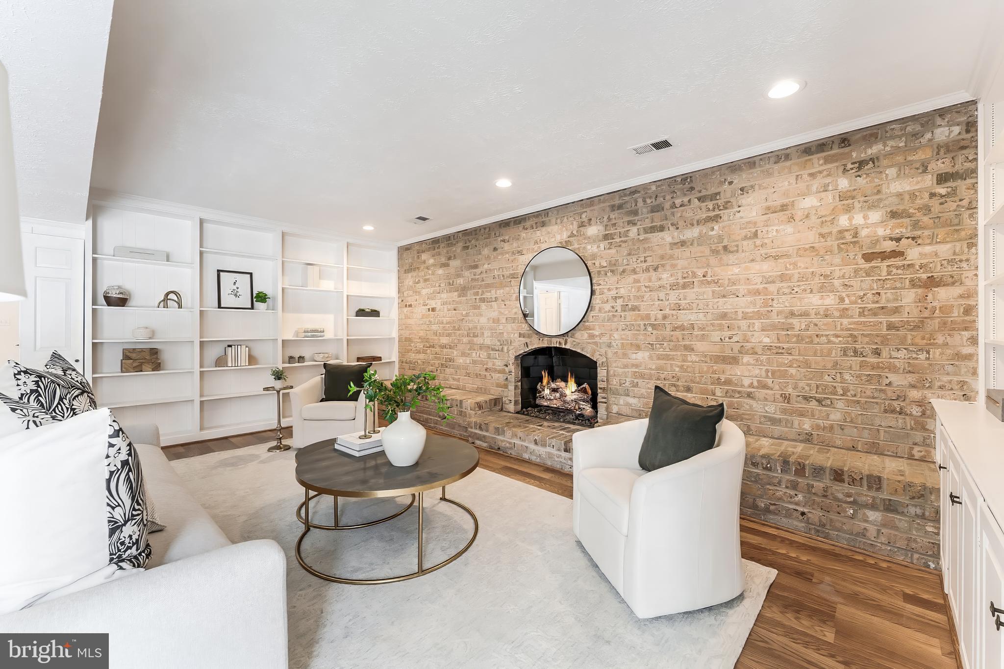 RESTON - Residential