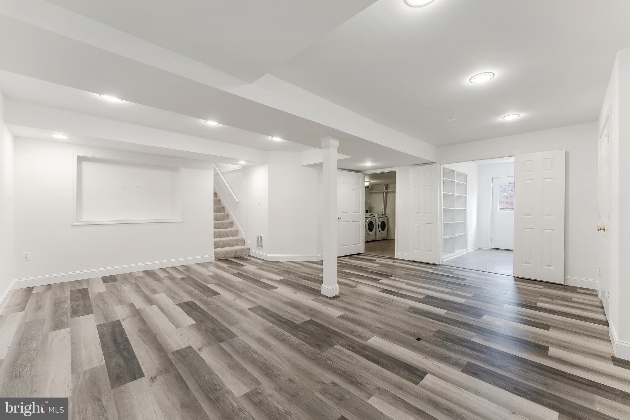 RESTON - Residential