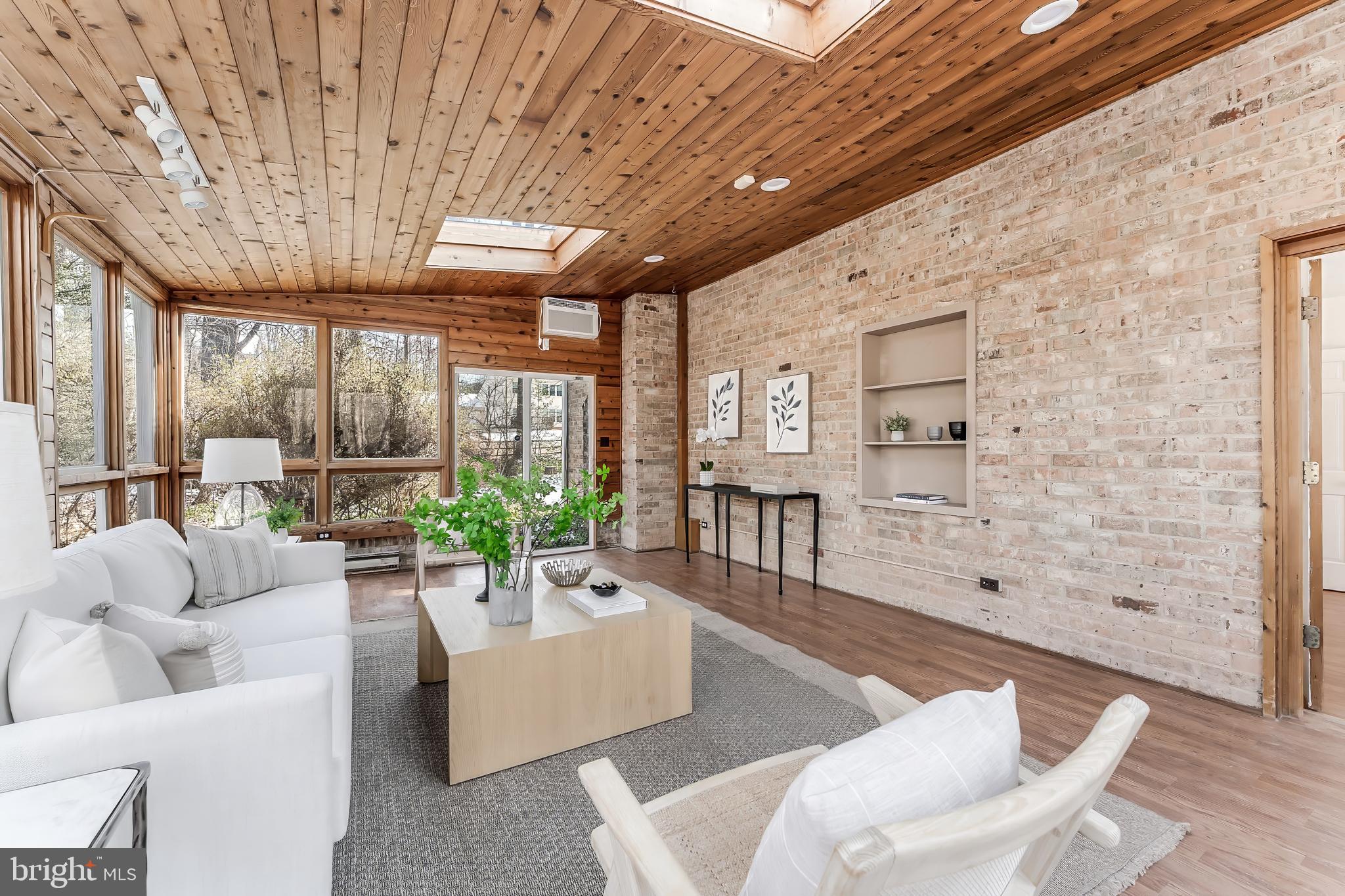 2615 STEEPLECHASE DRIVE