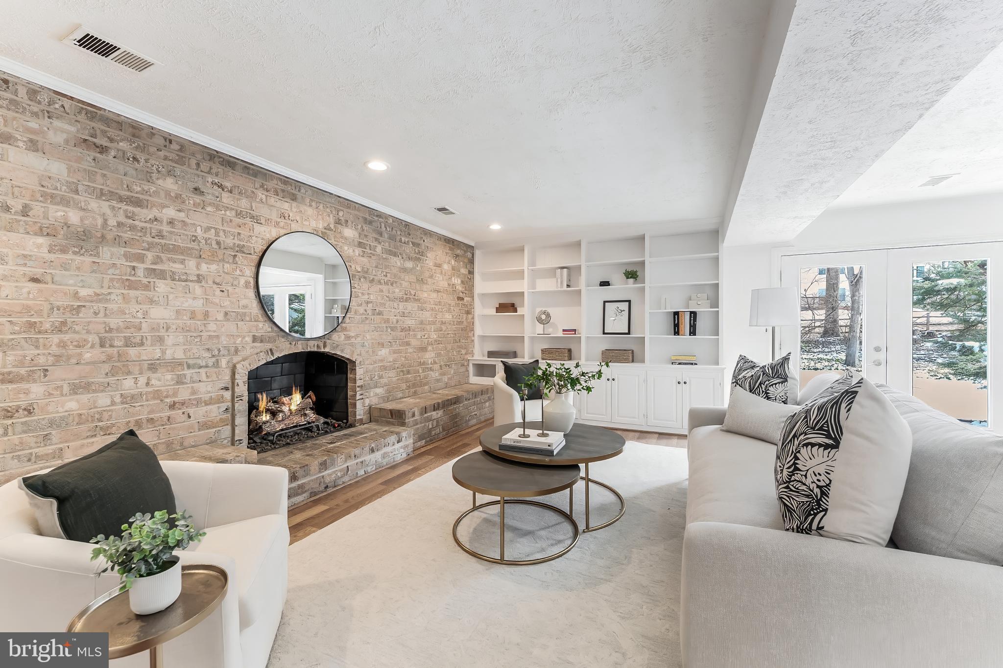 RESTON - Residential