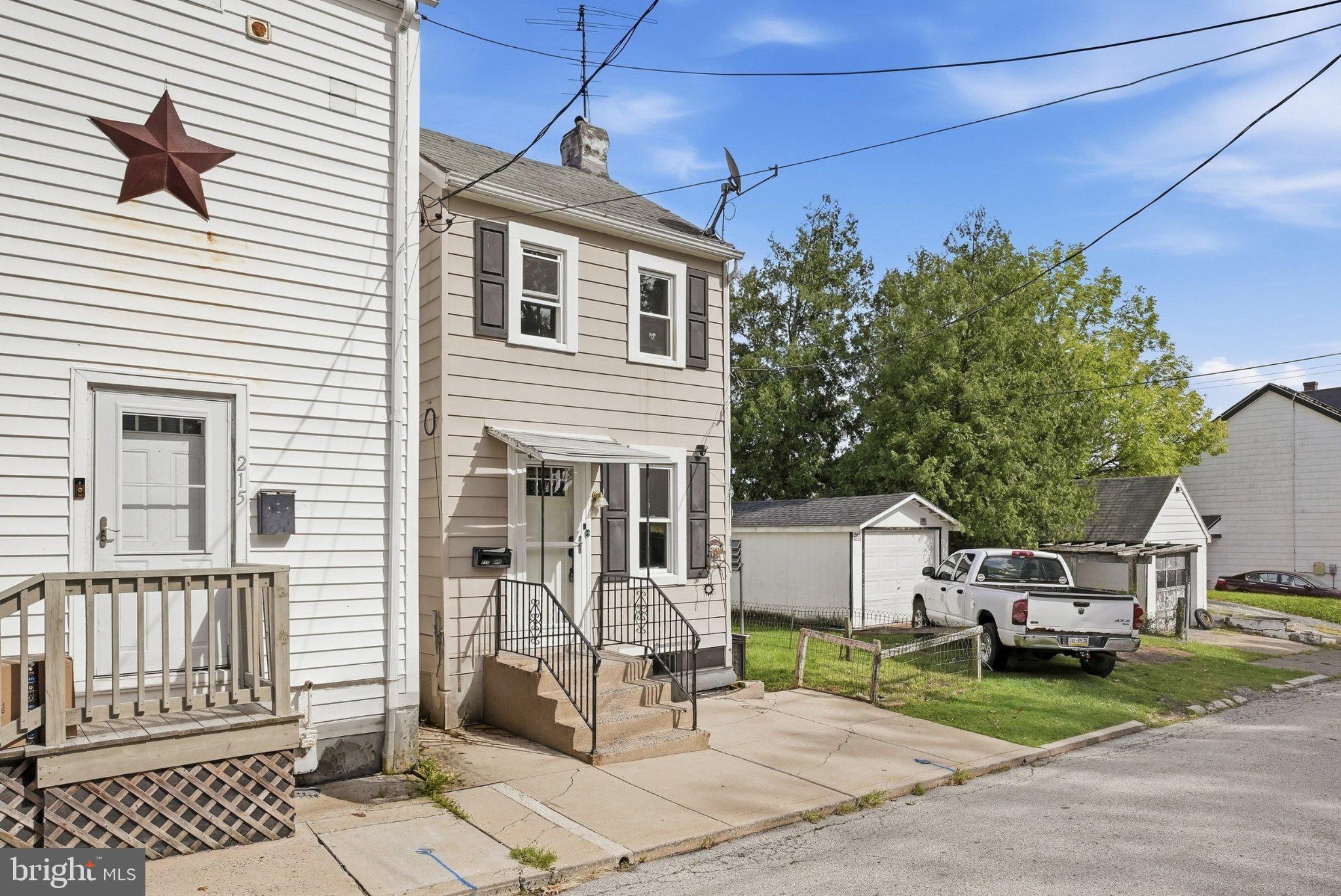 213 AIRY STREET