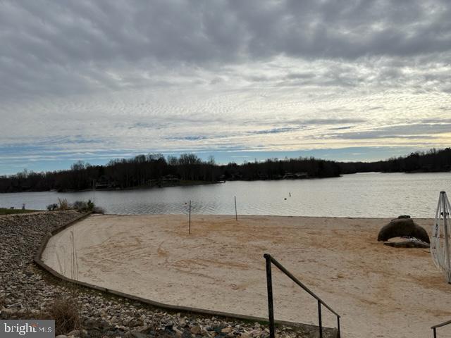 LAKE MONTICELLO - Residential