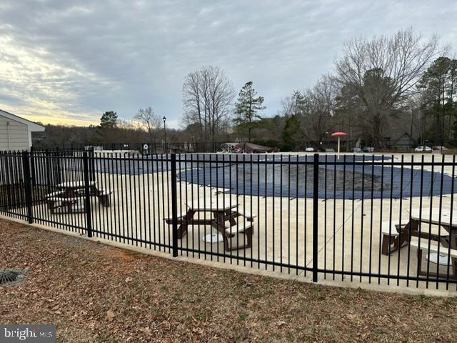 LAKE MONTICELLO - Residential