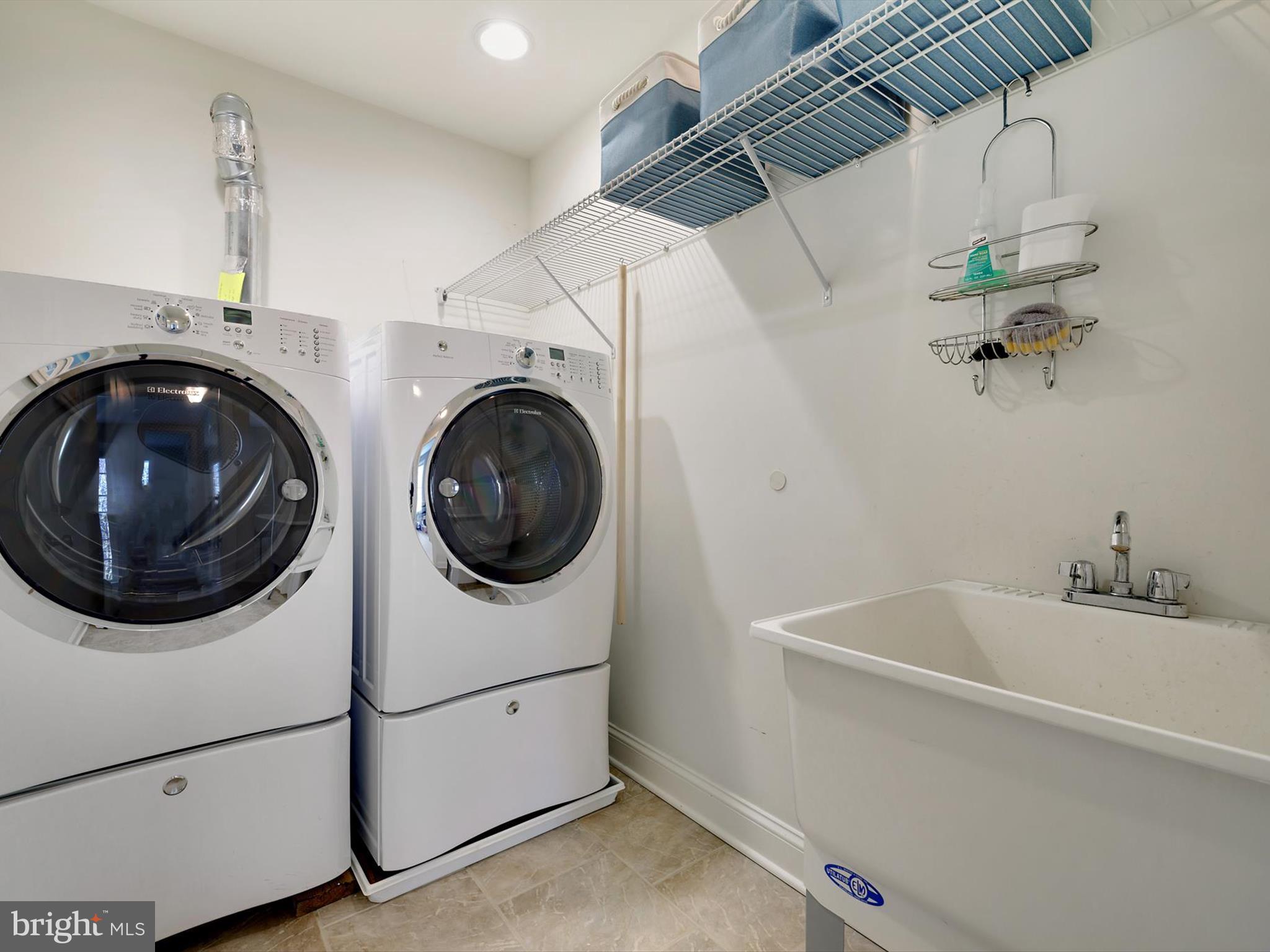 OAKS AT BRIDLE CREEK - Residential