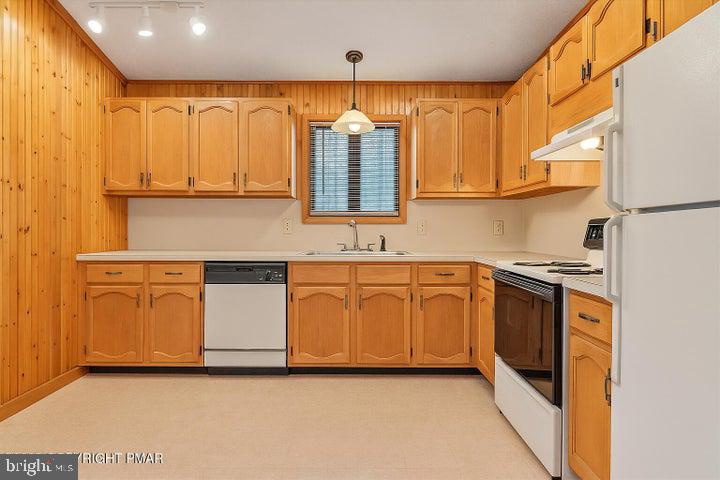 WILDERNESS ACRES - Residential