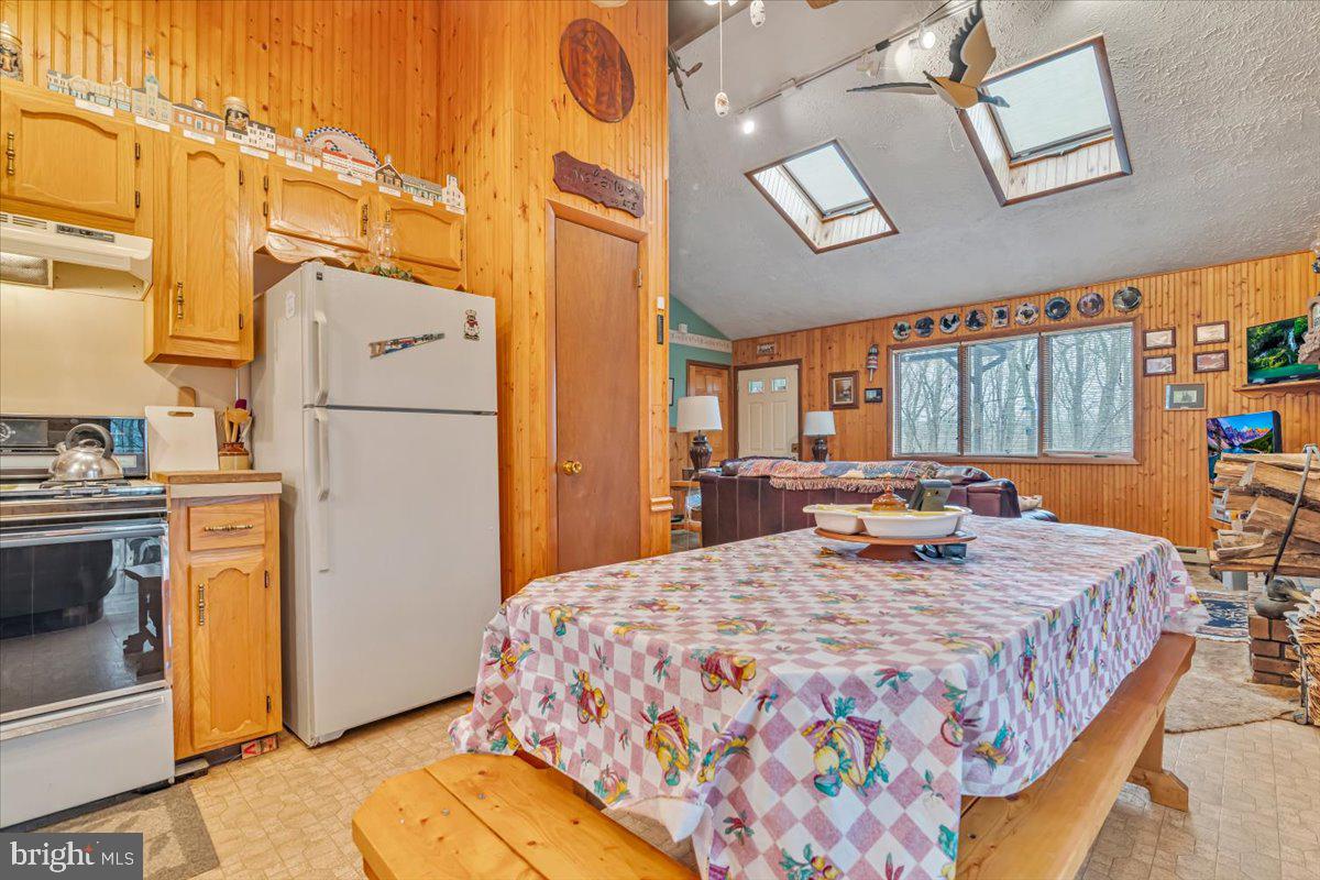 WILDERNESS ACRES - Residential