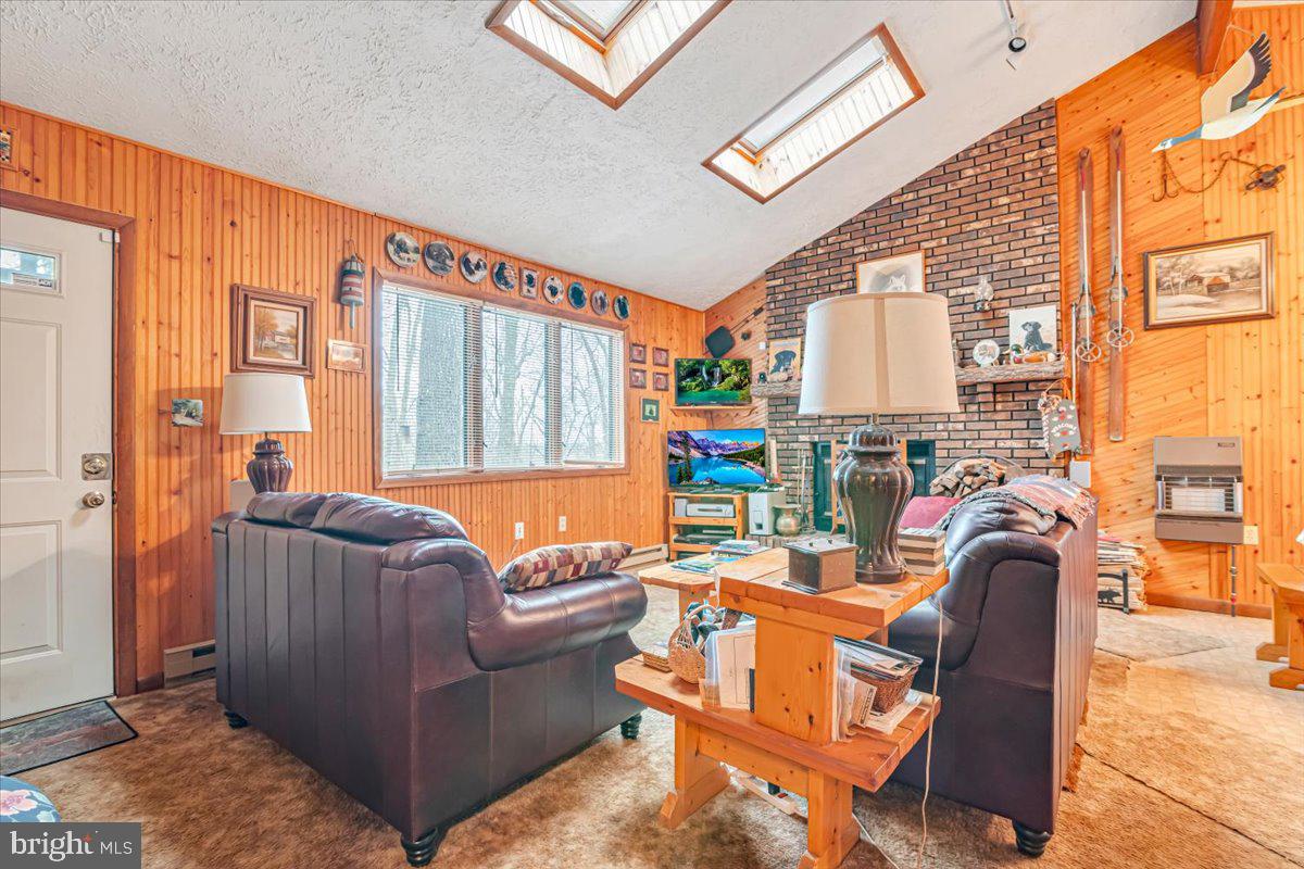 WILDERNESS ACRES - Residential