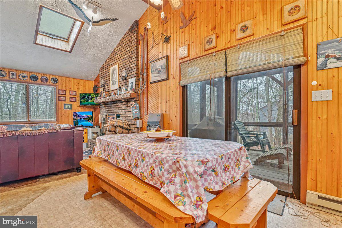 WILDERNESS ACRES - Residential