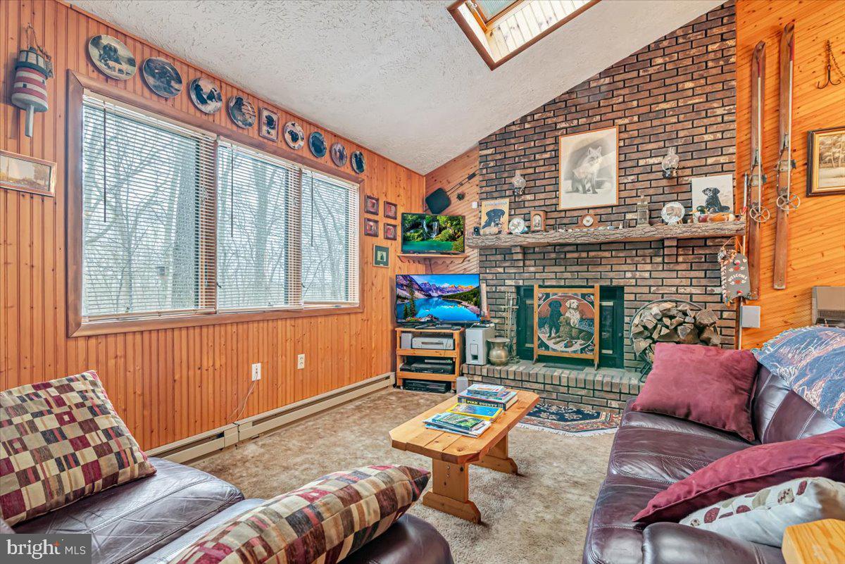 WILDERNESS ACRES - Residential