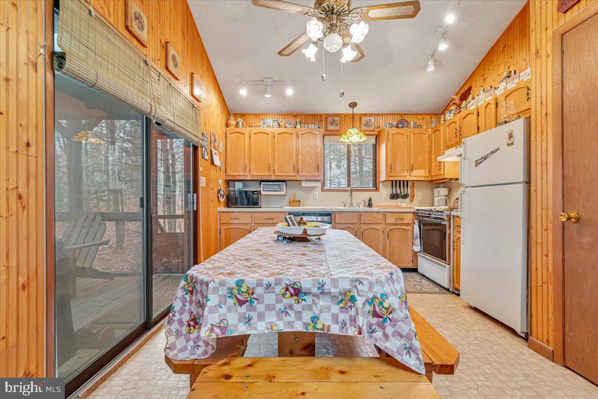 WILDERNESS ACRES - Residential