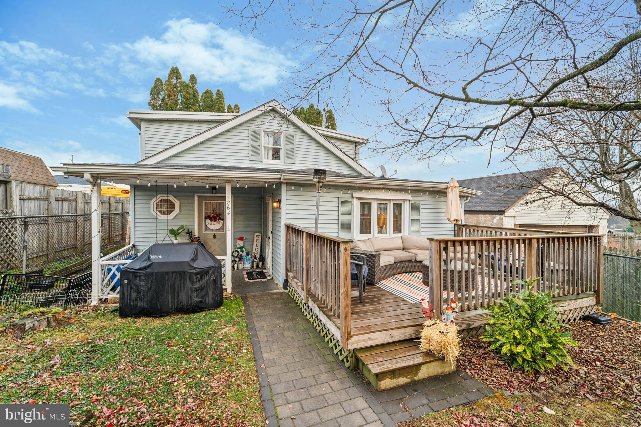 264 ROBERTS AVENUE