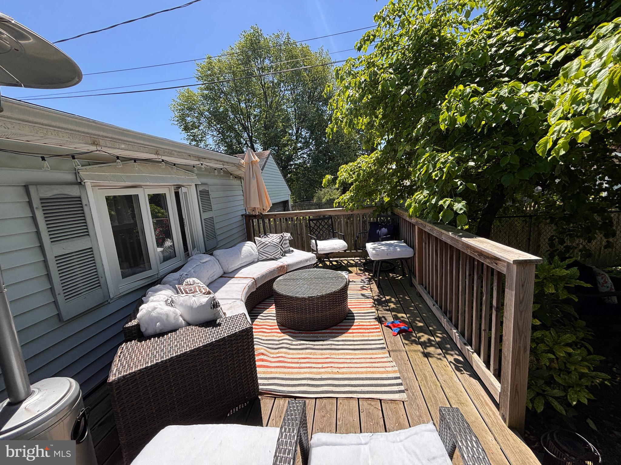 264 ROBERTS AVENUE
