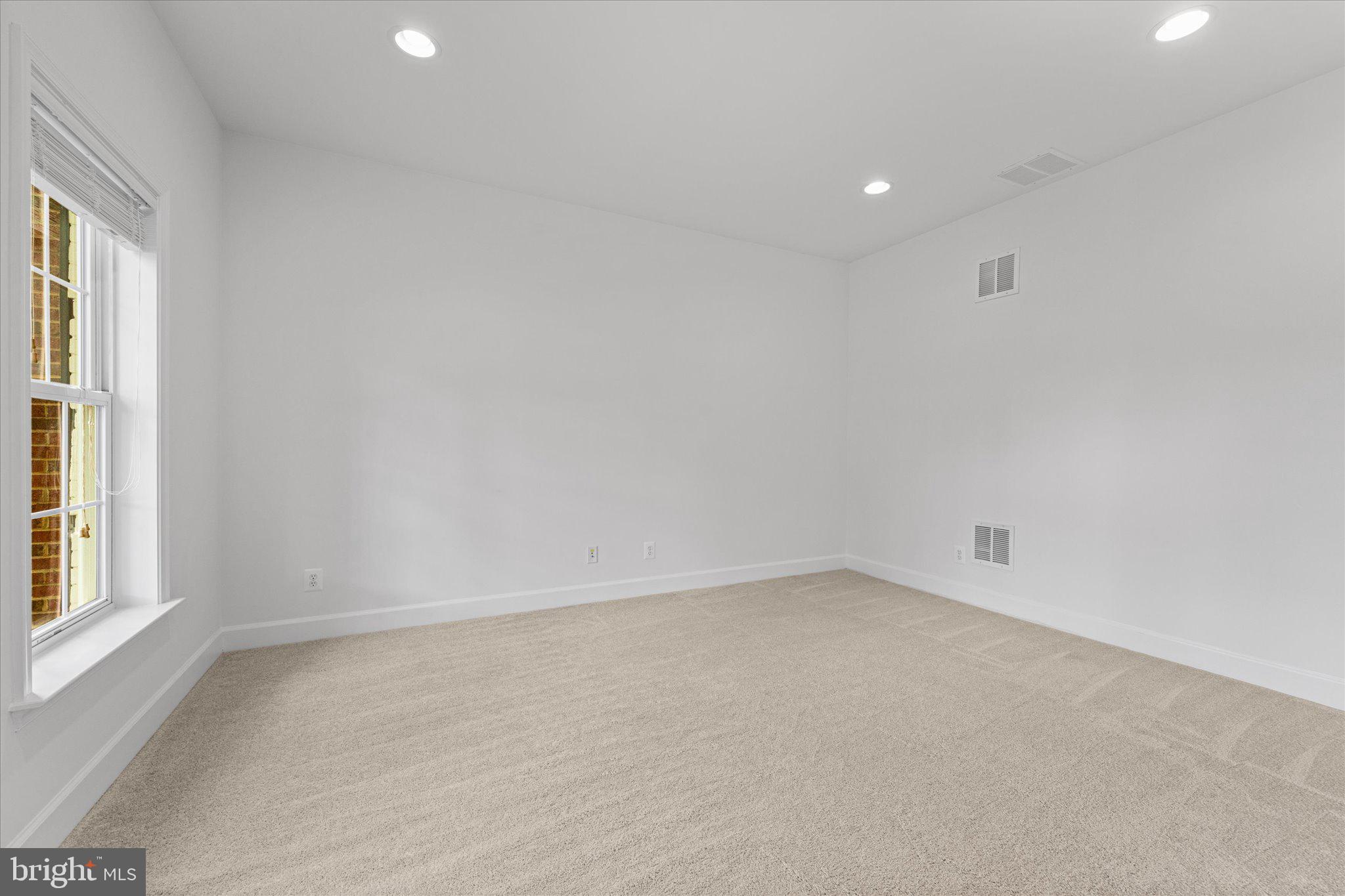 COPPERMINE CROSSING - Residential