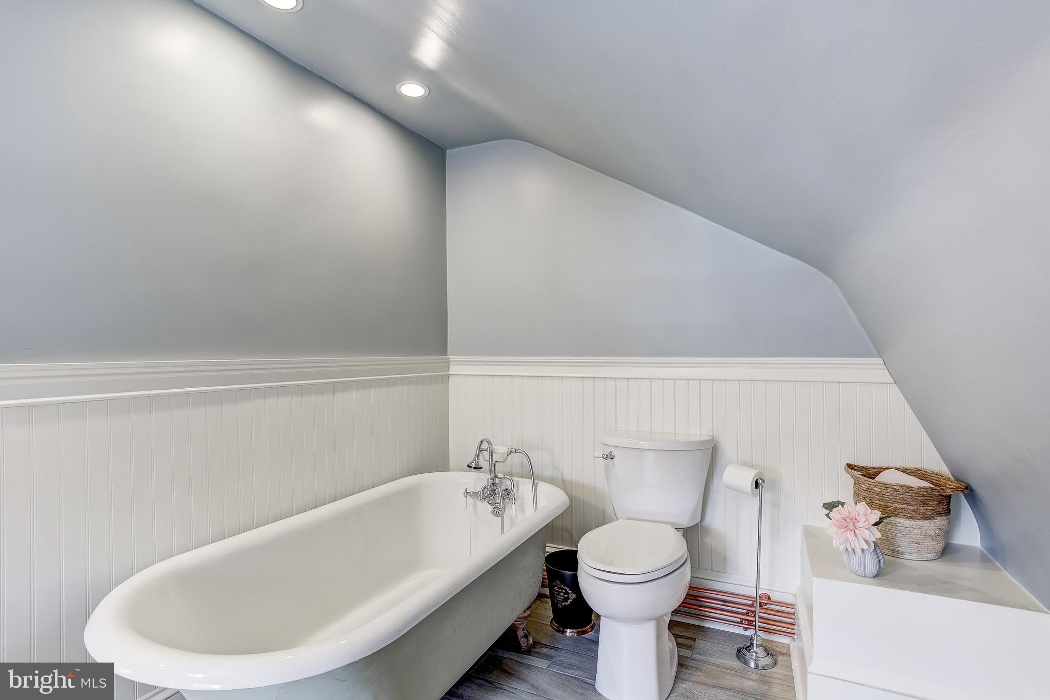 MOUNT WASHINGTON - Residential