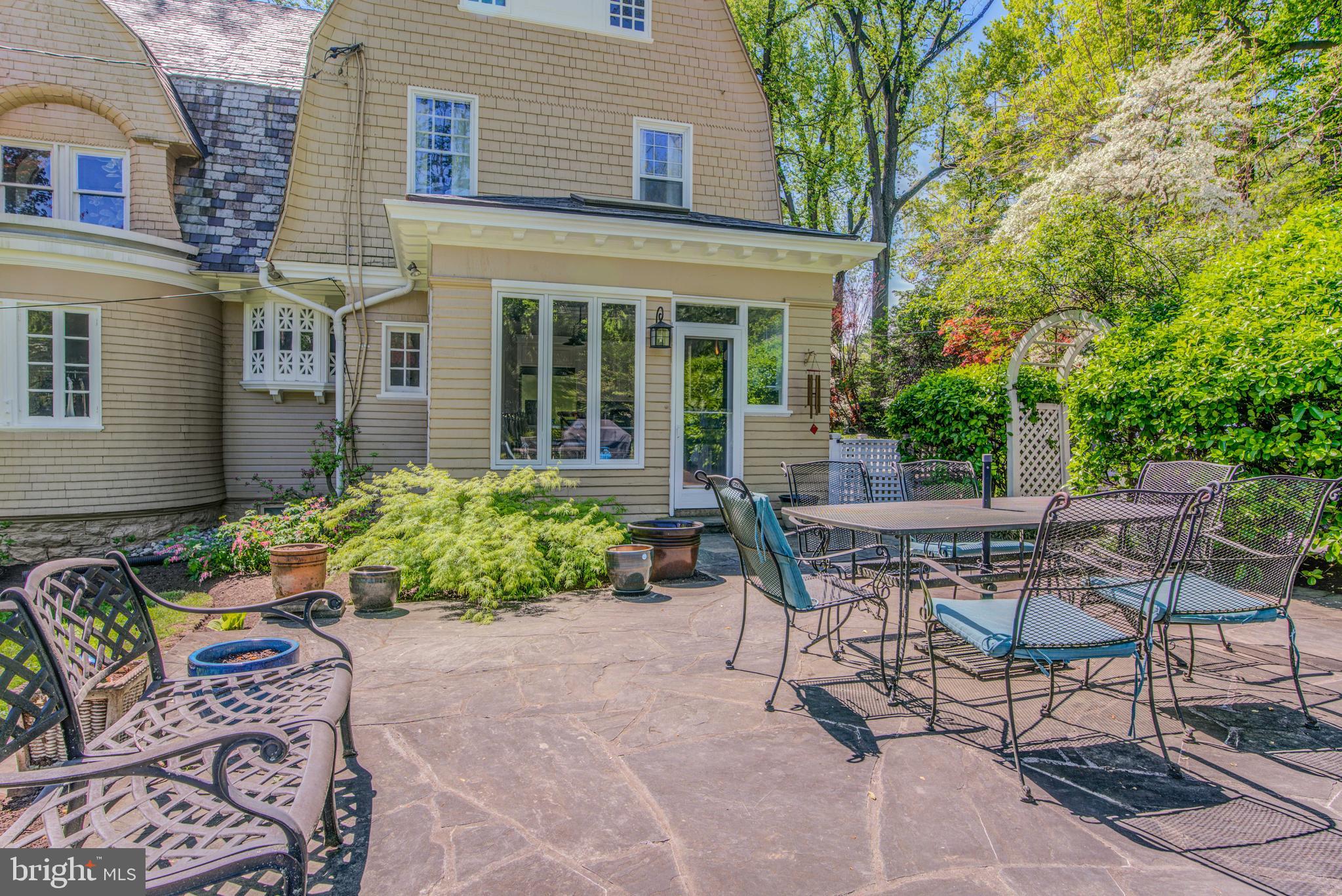 MOUNT WASHINGTON - Residential