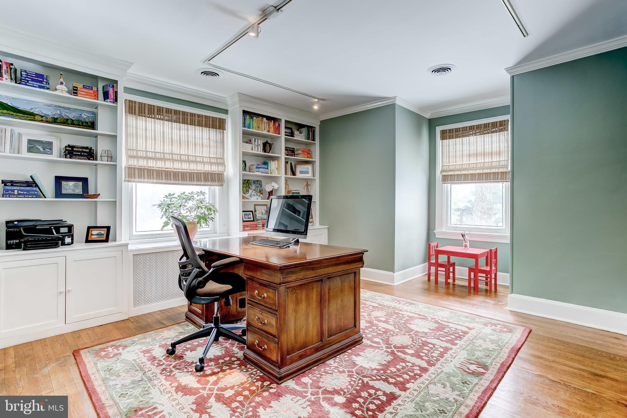 MOUNT WASHINGTON - Residential