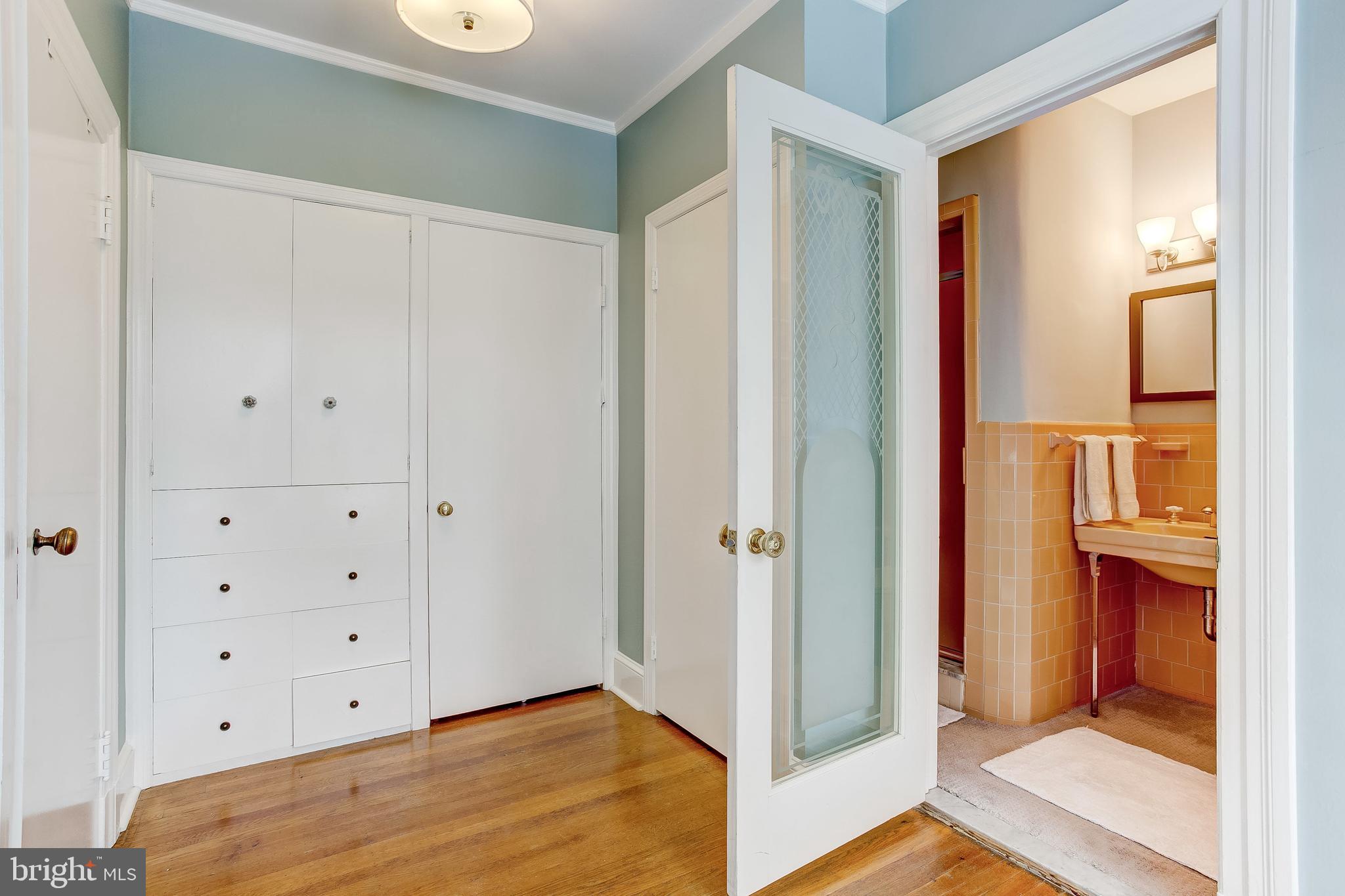 MOUNT WASHINGTON - Residential