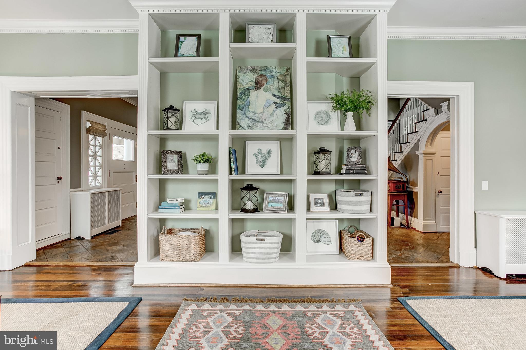 MOUNT WASHINGTON - Residential