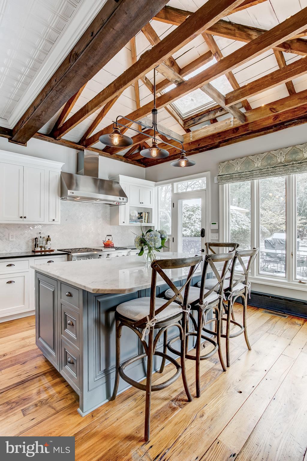 MOUNT WASHINGTON - Residential