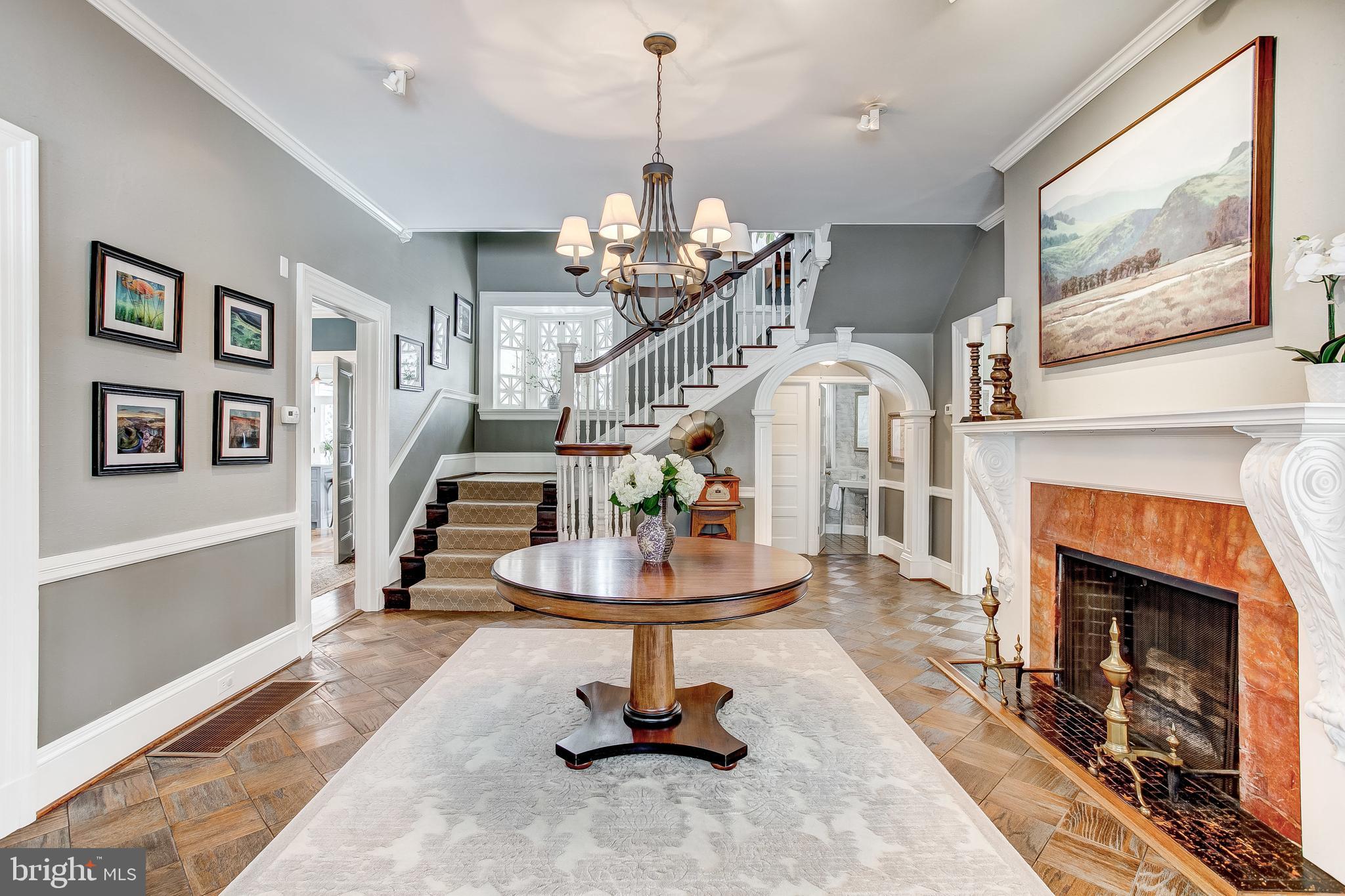 MOUNT WASHINGTON - Residential