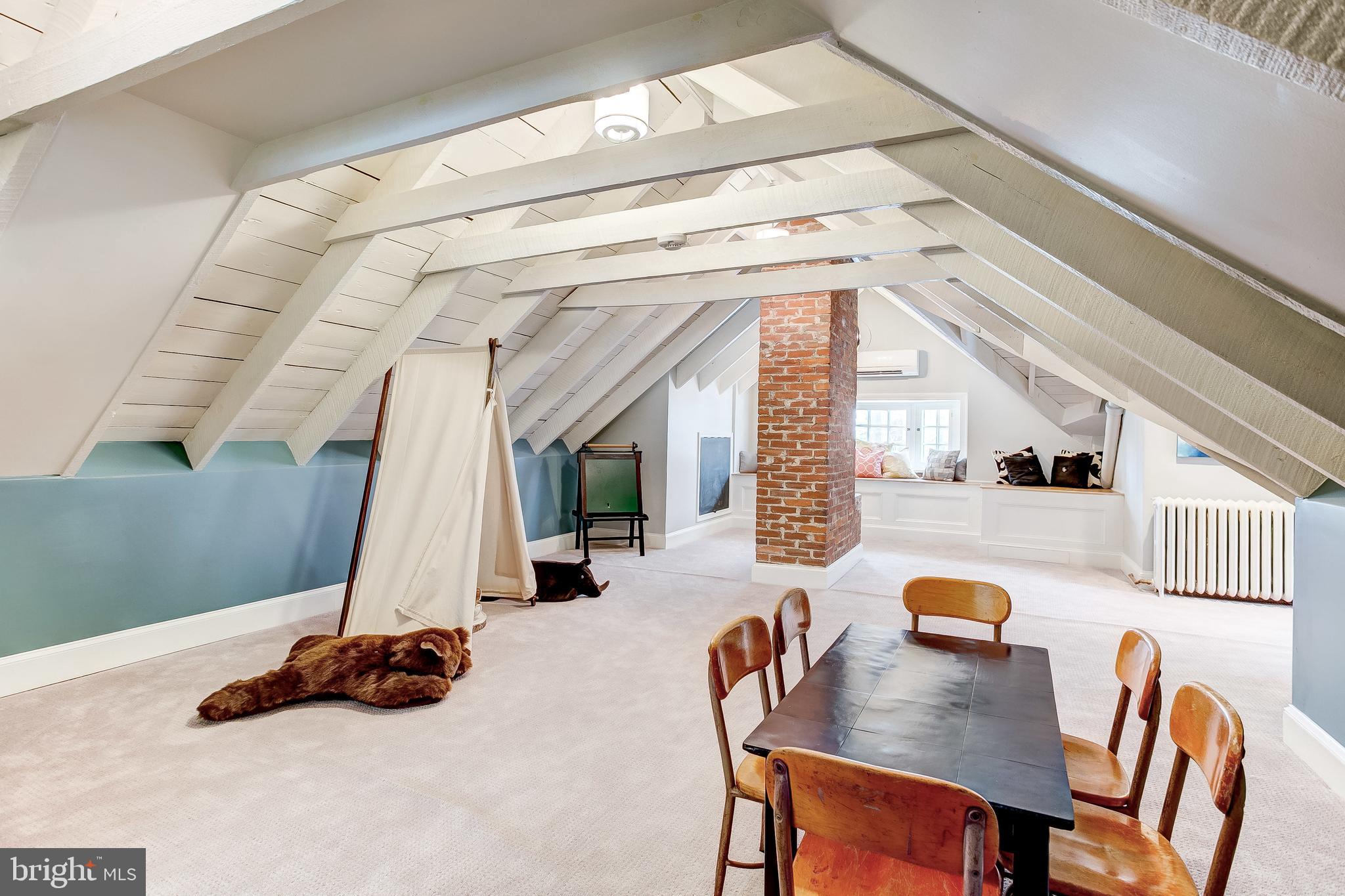 MOUNT WASHINGTON - Residential