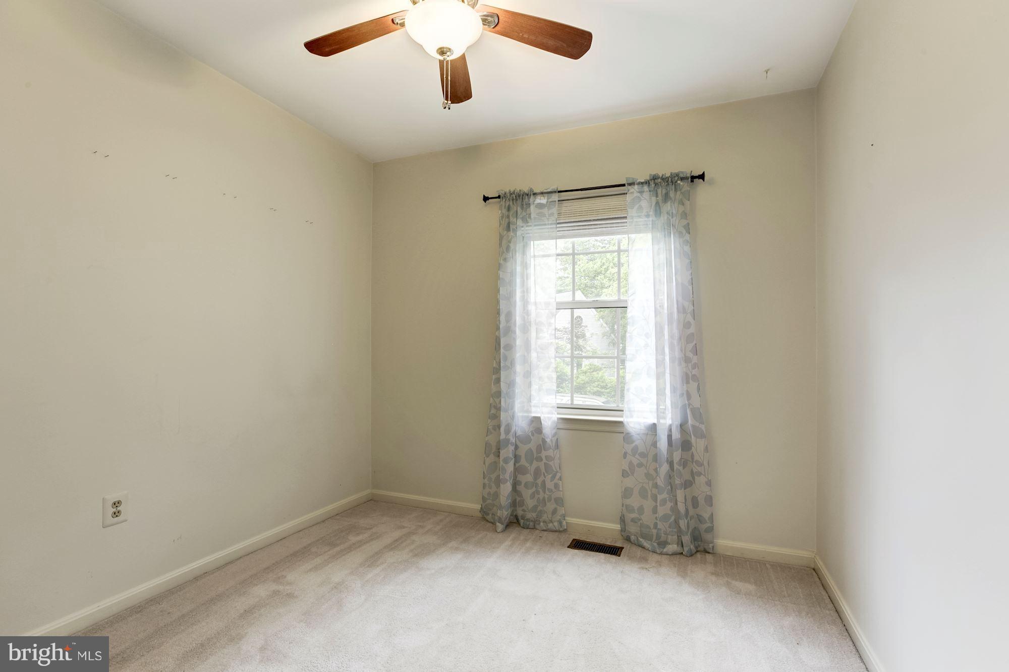 WILLIAMSBURG VILLAGE - Residential