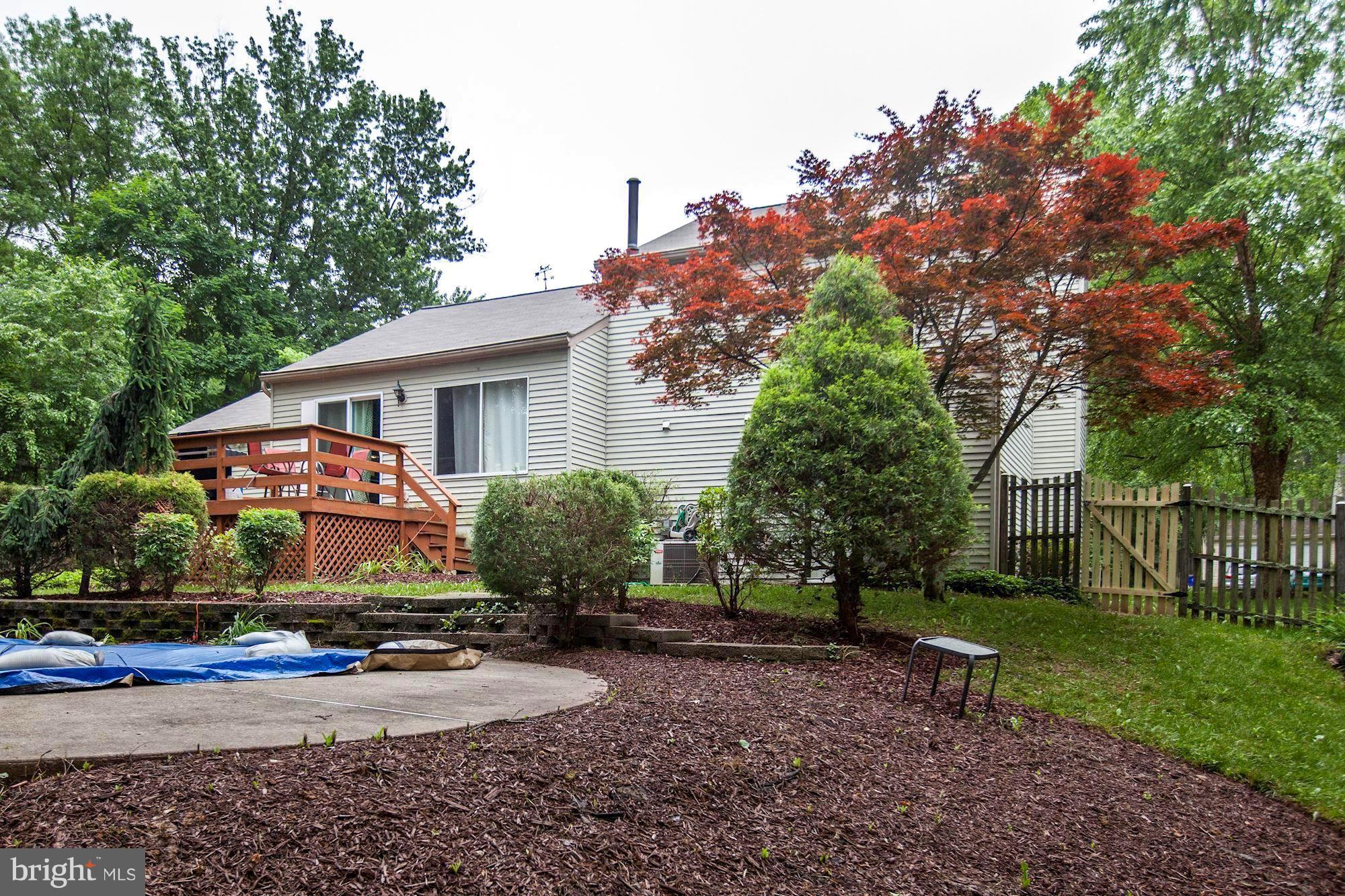 WILLIAMSBURG VILLAGE - Residential