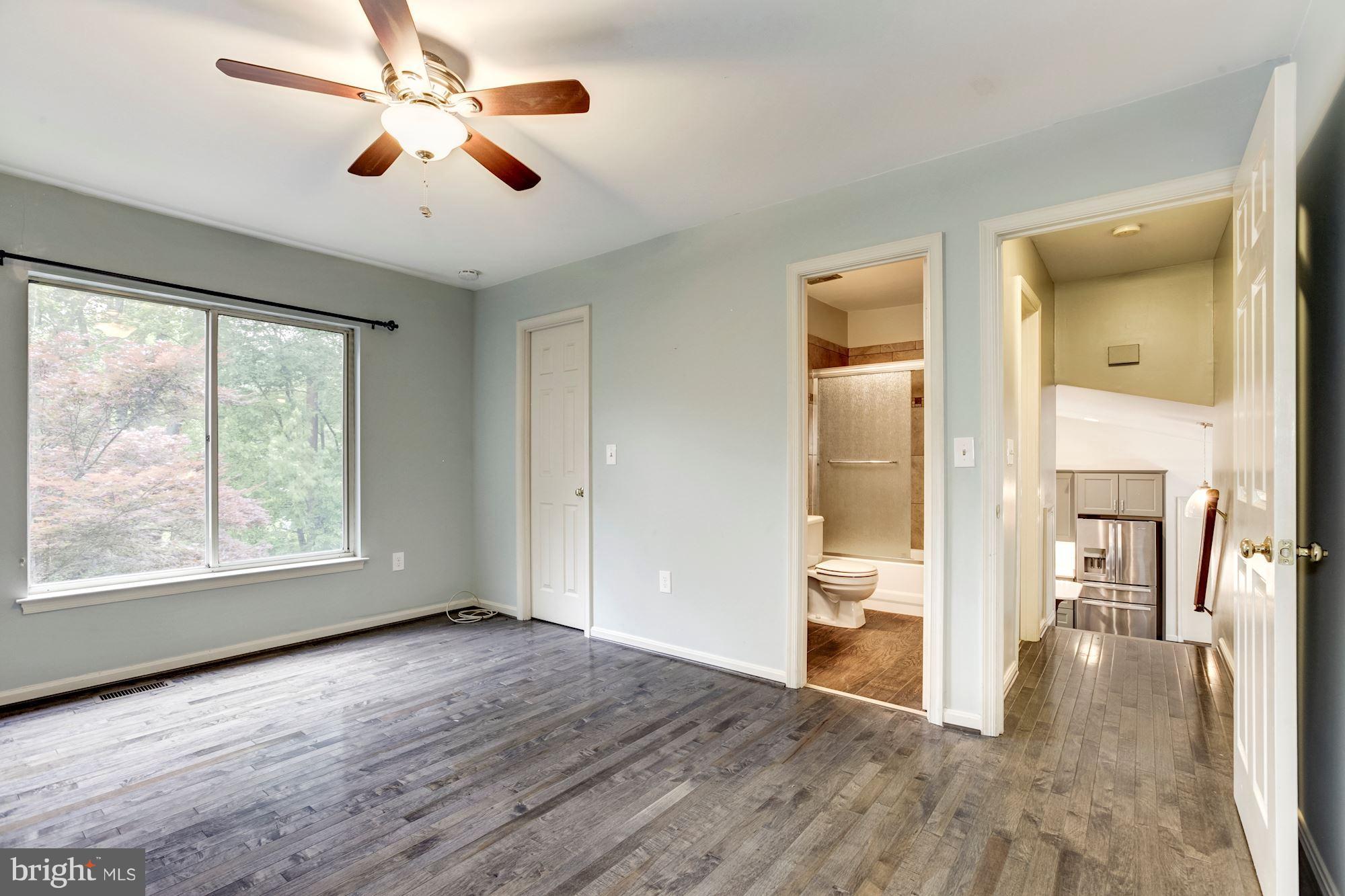 WILLIAMSBURG VILLAGE - Residential