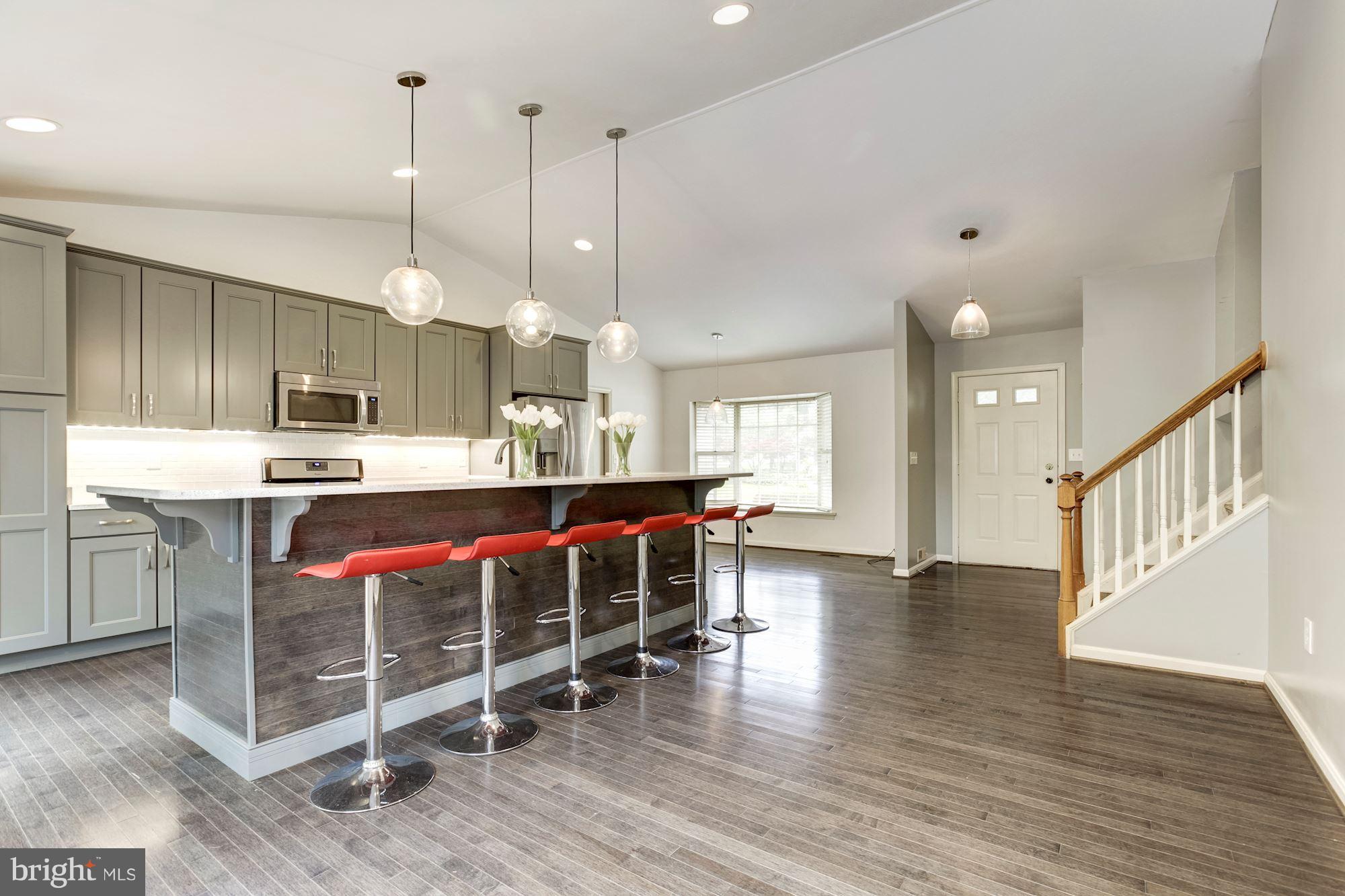 WILLIAMSBURG VILLAGE - Residential