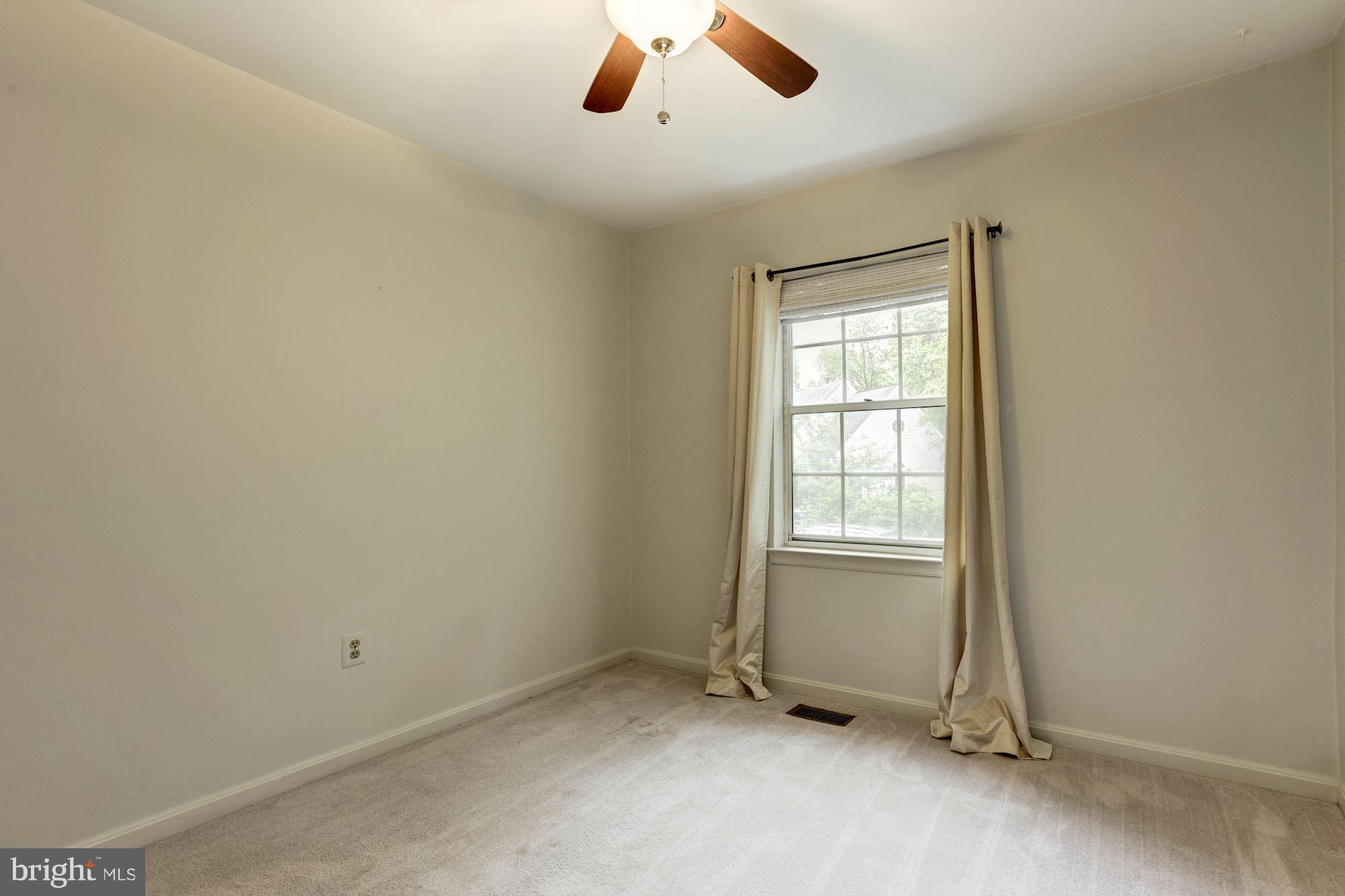 WILLIAMSBURG VILLAGE - Residential