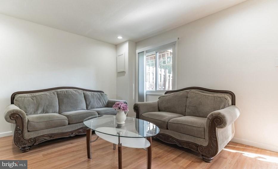 LAKE RIDGE - Residential Lease