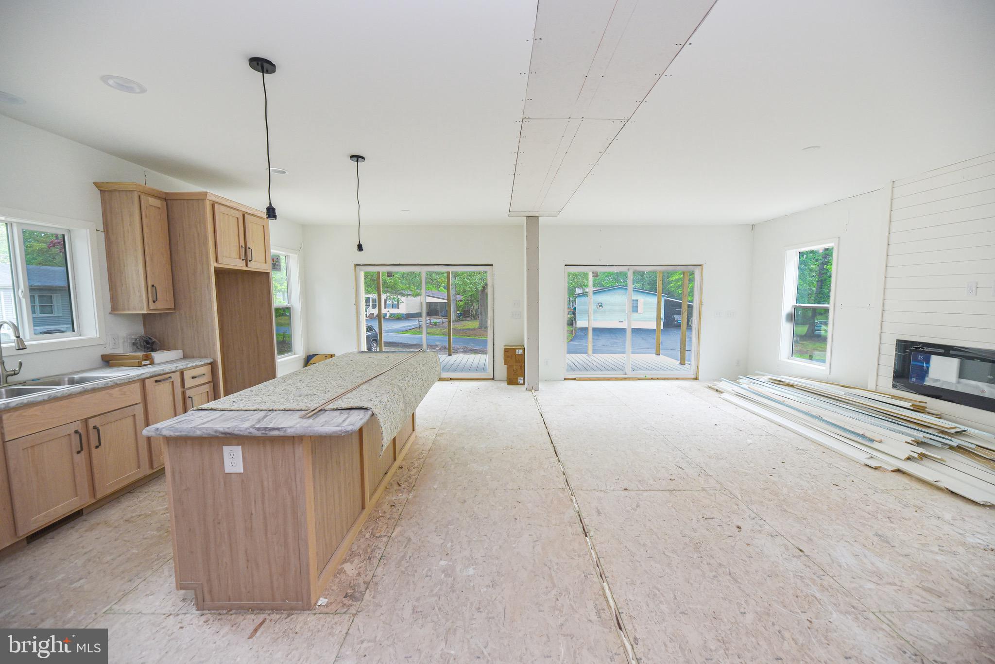 25694 CRAB ALLEY E 1091