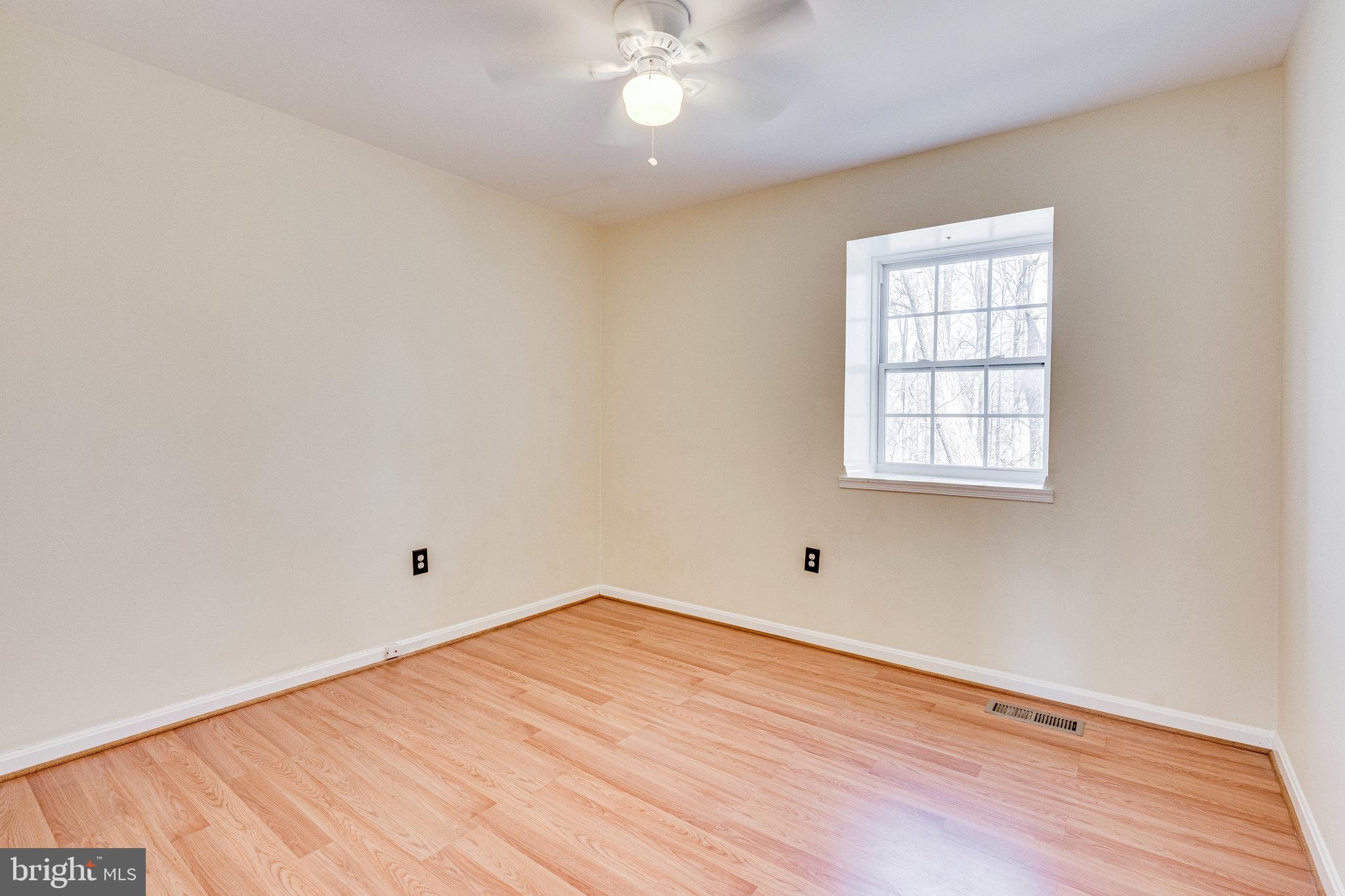 FAIRFAX PLAZA TOWNHOUSES - Residential Lease