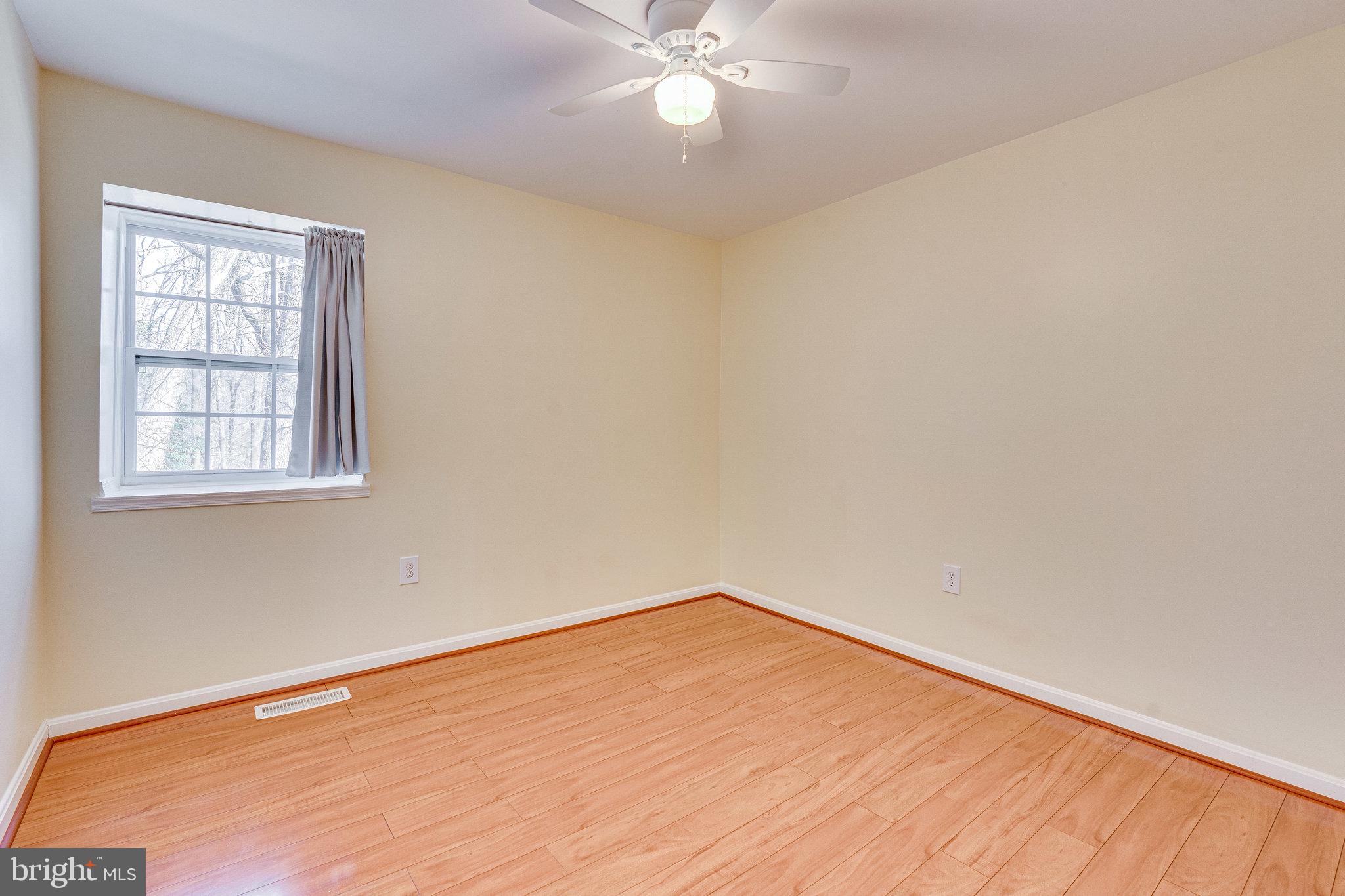 FAIRFAX PLAZA TOWNHOUSES - Residential Lease