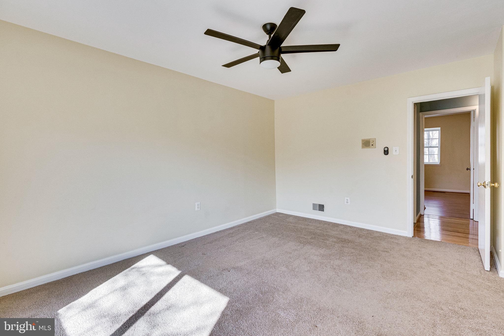 FAIRFAX PLAZA TOWNHOUSES - Residential Lease